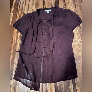 Loft button top with tie